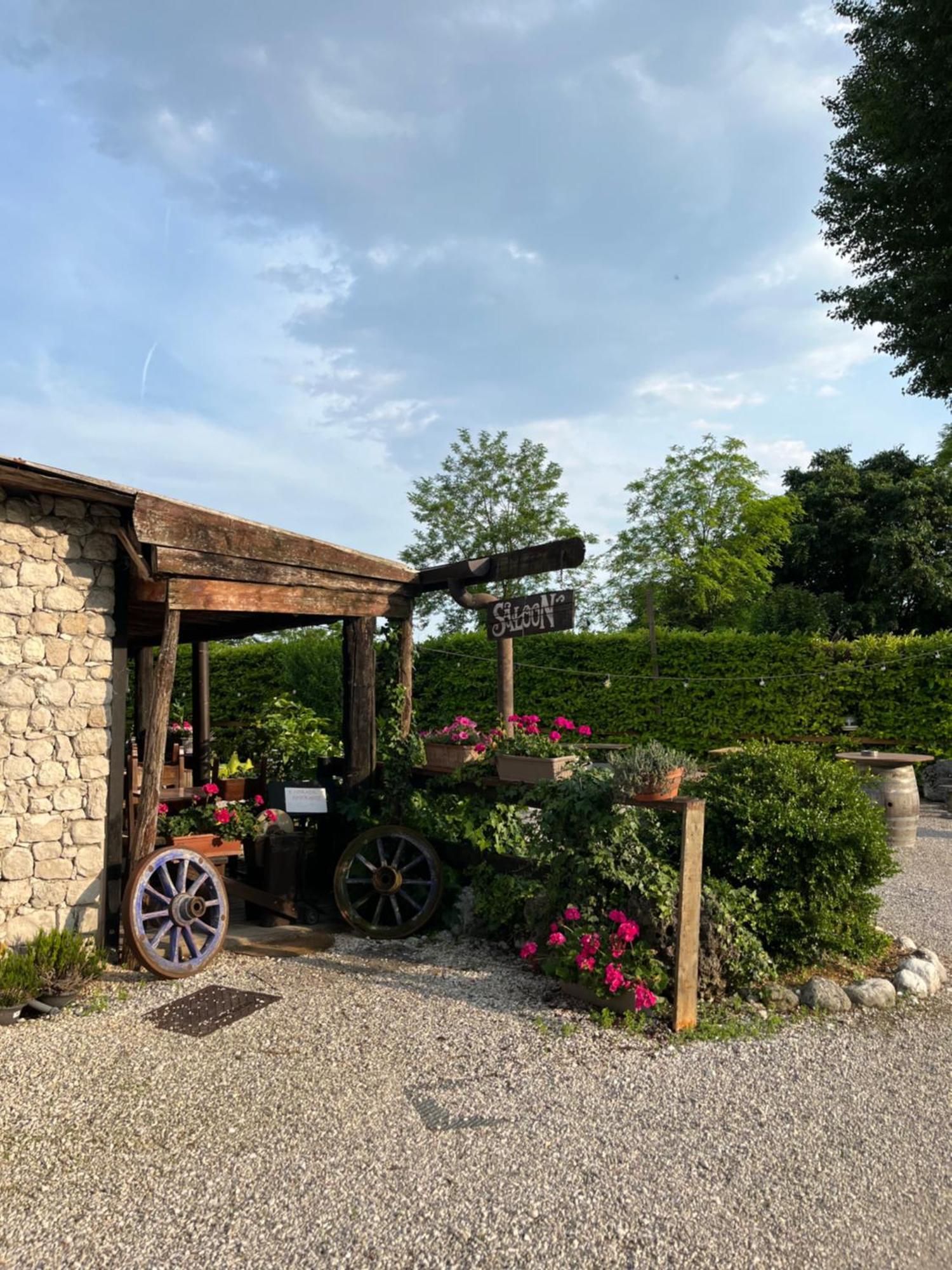 Agriturismo Al Ranch Castello dʼAviano エクステリア 写真