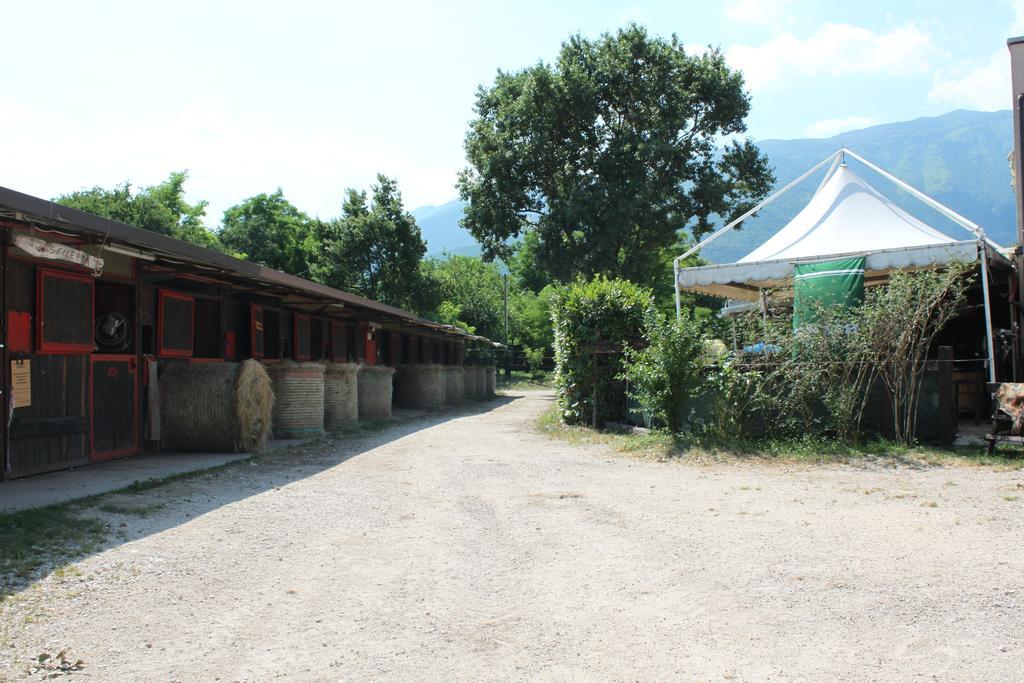 Agriturismo Al Ranch Castello dʼAviano エクステリア 写真